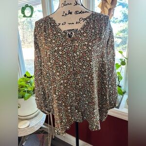 Woman’s Shirts Lot of 6